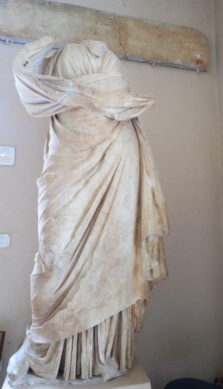 marble-statue-of-the-Goddess-Hygeia-at-Epidavros-Archaeological-Museum