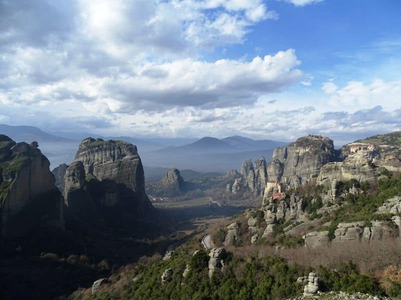 The-valley-of-Meteora