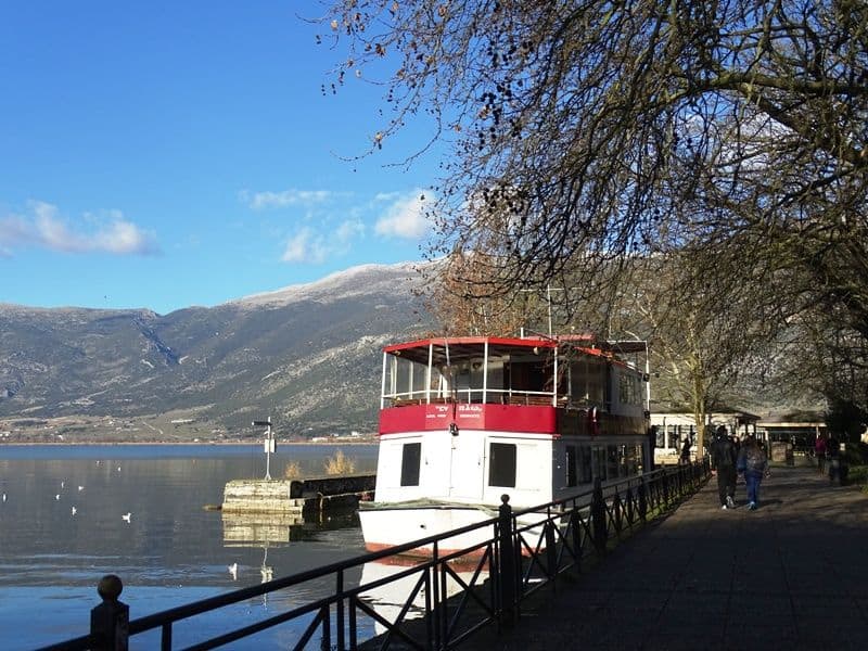 At the banks of lake Pamvotida