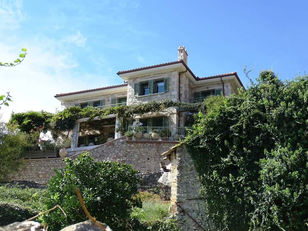 Beautiful house in the old town of Nafpaktos