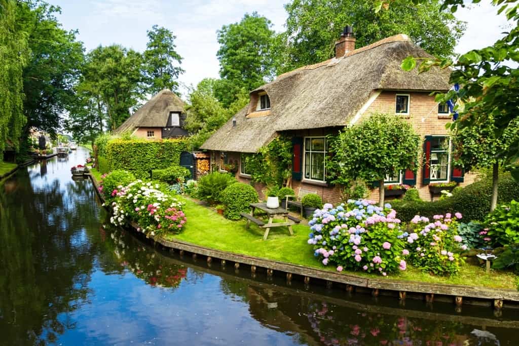 Giethoorn -The best day trips from Amsterdam