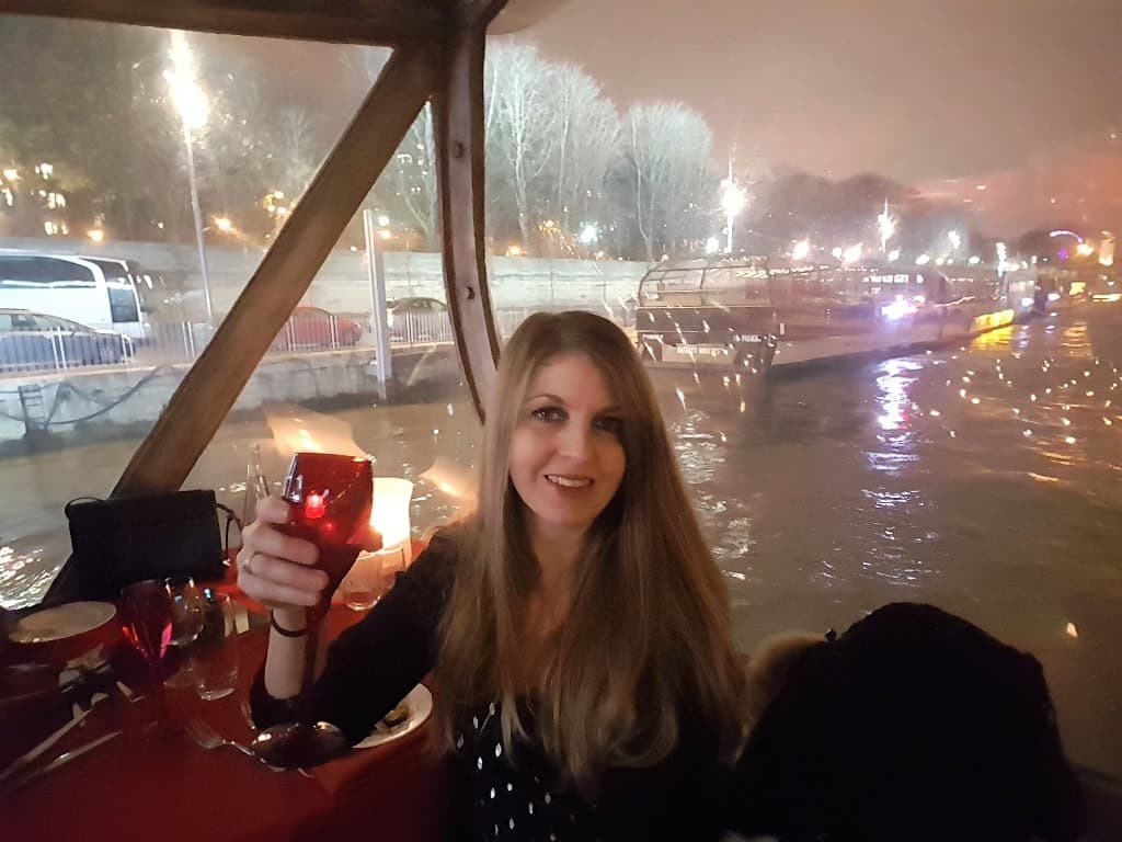 Dinner Cruise along the Seine with Bateaux Mouches River Cruise