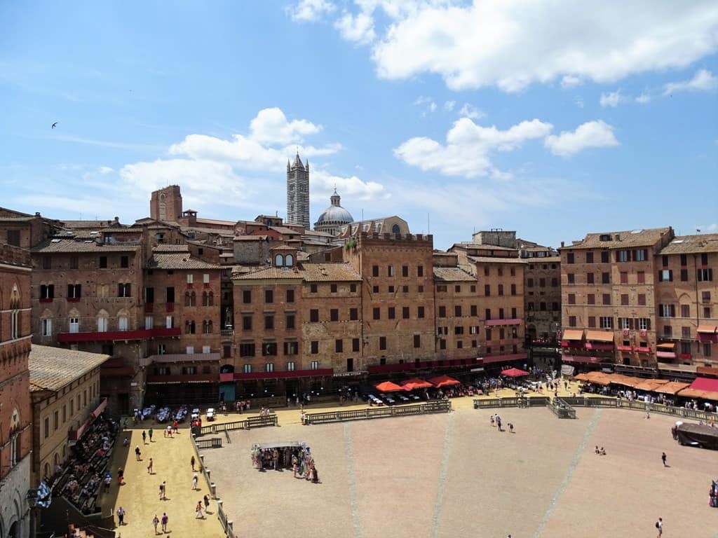 Siena - hilltop villages and towns in Tuscany