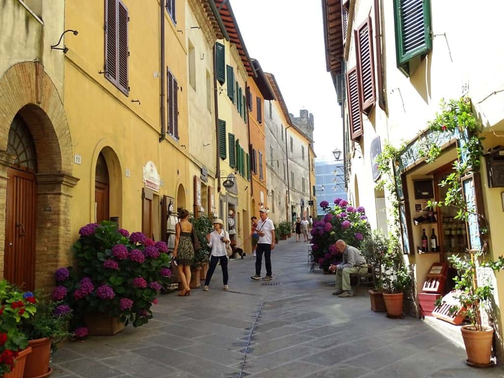 Montalcino -hilltop villages and towns in Tuscany