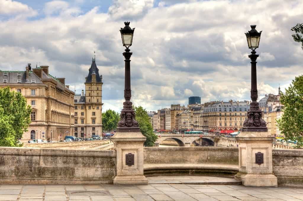 Pont-Neuf- Paris in 7 days itinerary - 