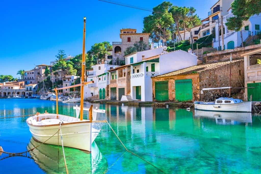 Cala Figuera, old fishing harbor