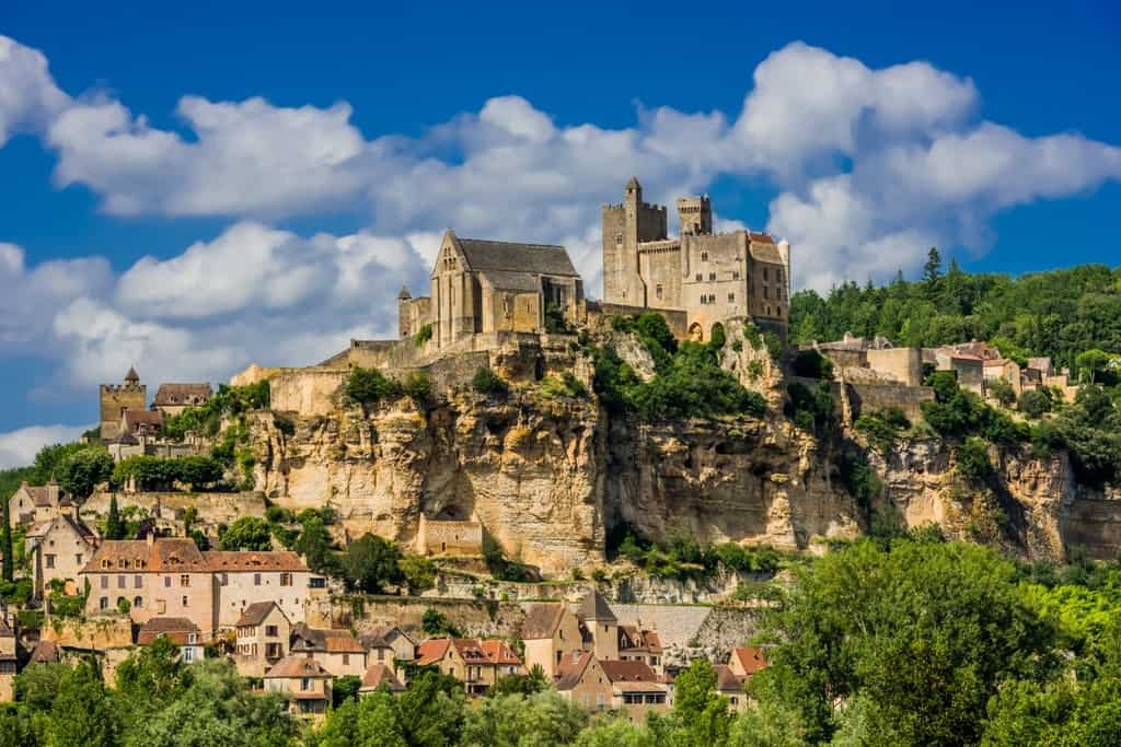 Château Beynac - beautiful castles in France