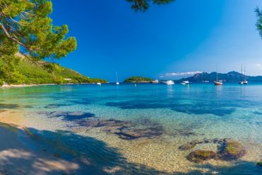 Things NOT to do in Greece | travelpassionate.com - 370 x 247 jpeg 20kB