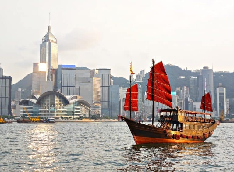 3 Days in Hong Kong Itinerary (First Time Visitors Guide)