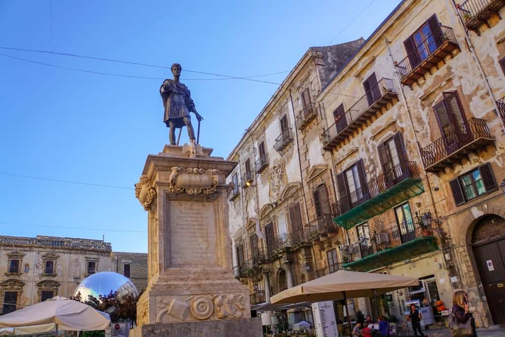 Piazza Bologni - things to do in Palermo