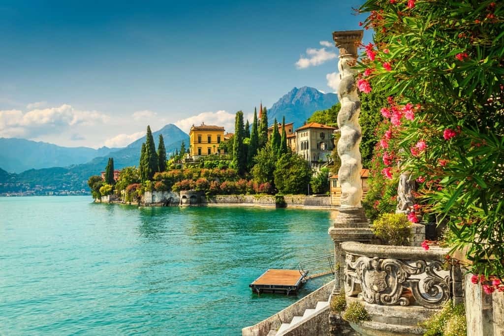beautiful towns in Lake Como