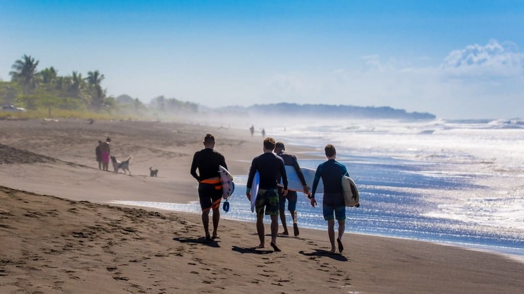 Costa Rica   - The best places to surf around the world