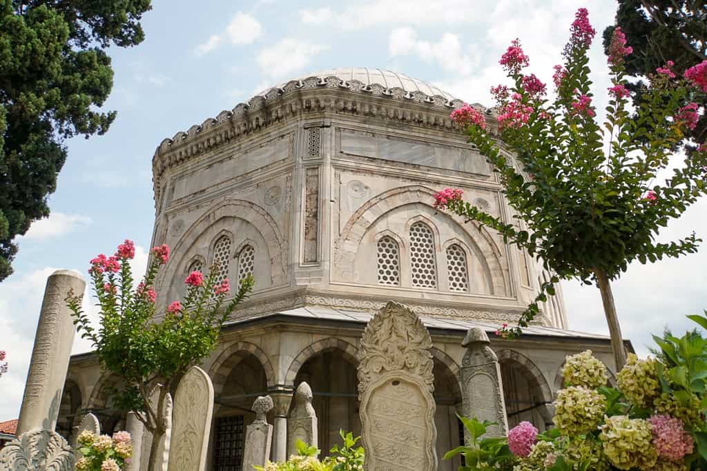 Dolmabahçe Mosque Istanbul 3