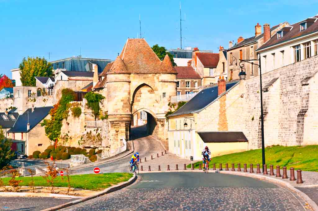 medieval villages and towns in France Laon