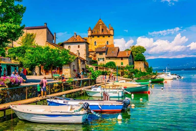 20 Beautiful Medieval Towns and Villages in France - Travel Passionate