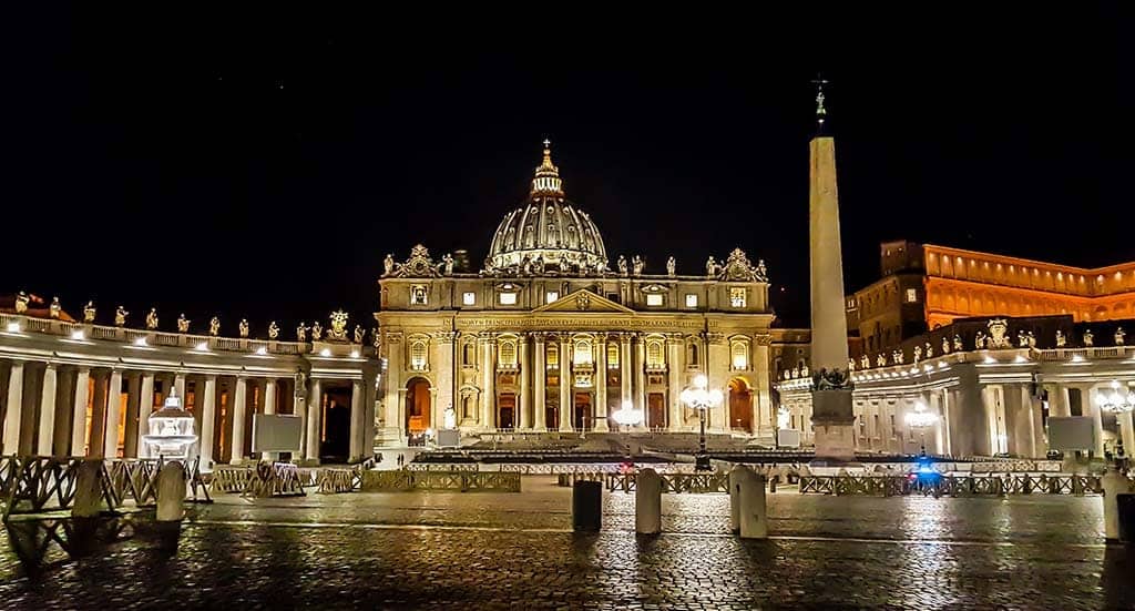 St Peter's Basilica in Vatican at night - Rome by night