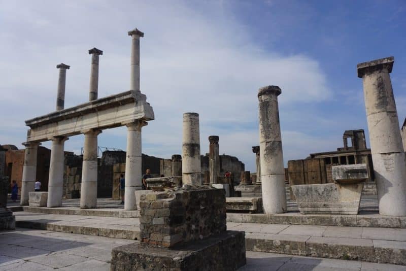 pompeii - best day trips from Naples