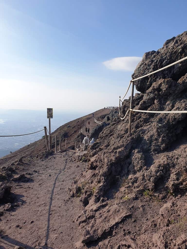 how to get from Naples to Mount Vesuvius