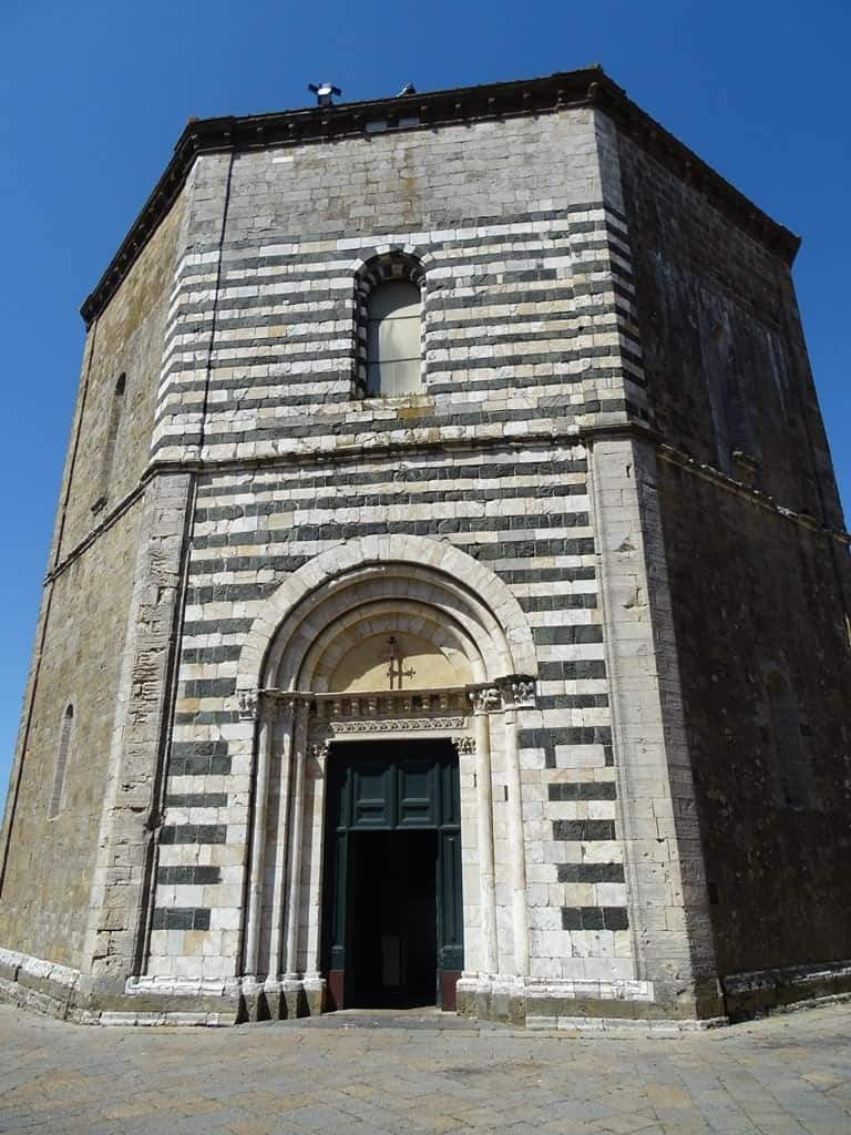 Baptistery - what to do in Volterra
