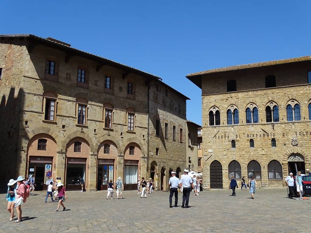 Piazza dei Priori - What to do in Volterra