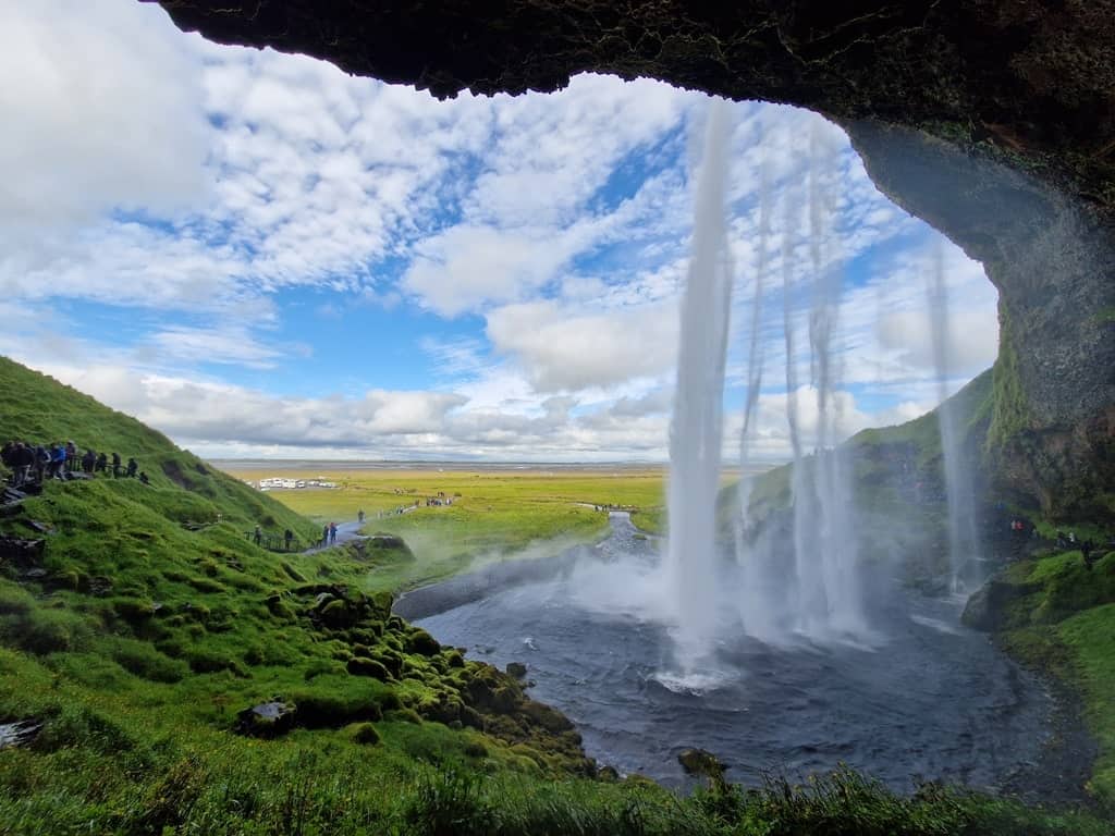 best waterfalls in Iceland