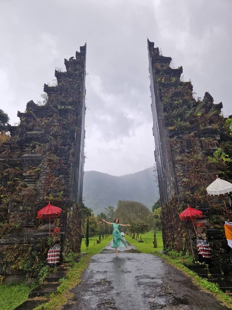 Bali est connue pour la porte Handara