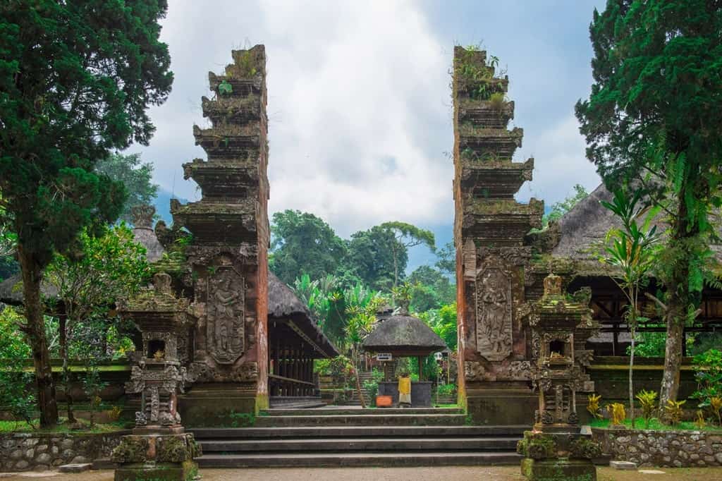 Pura Luhur Batukaru - top temples in Bali
