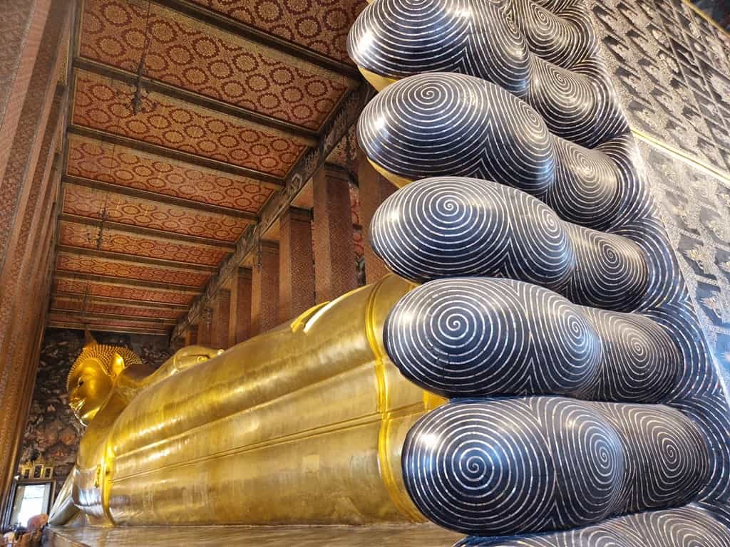 reclining Buddha in Wat Pho 