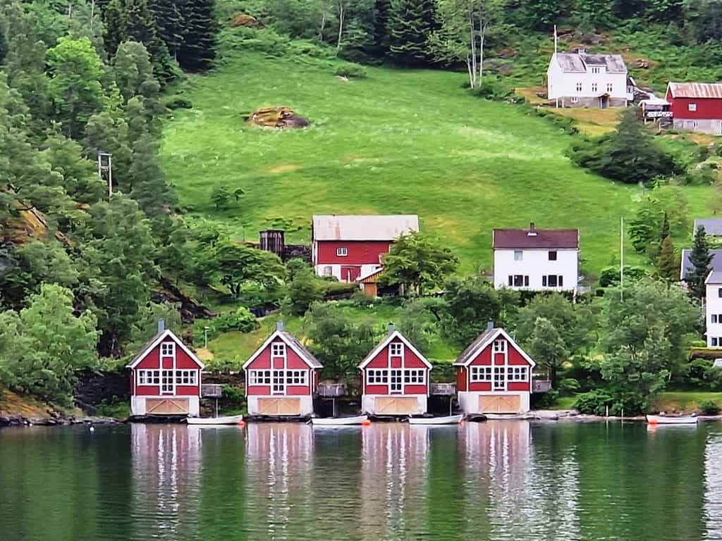 places to visit near flam norway