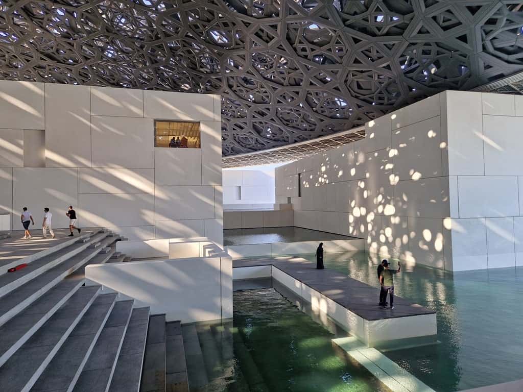 Louvre Abu Dhabi - one day in Abu Dhabi